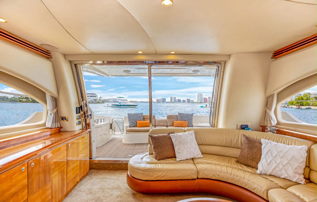 Azimut 55 ft — photo 2 of 7