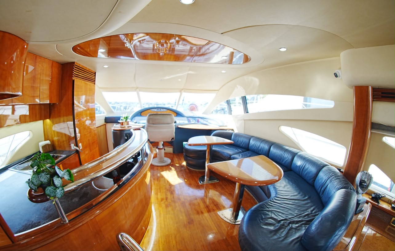 Azimut 70 ft — photo 4 of 6