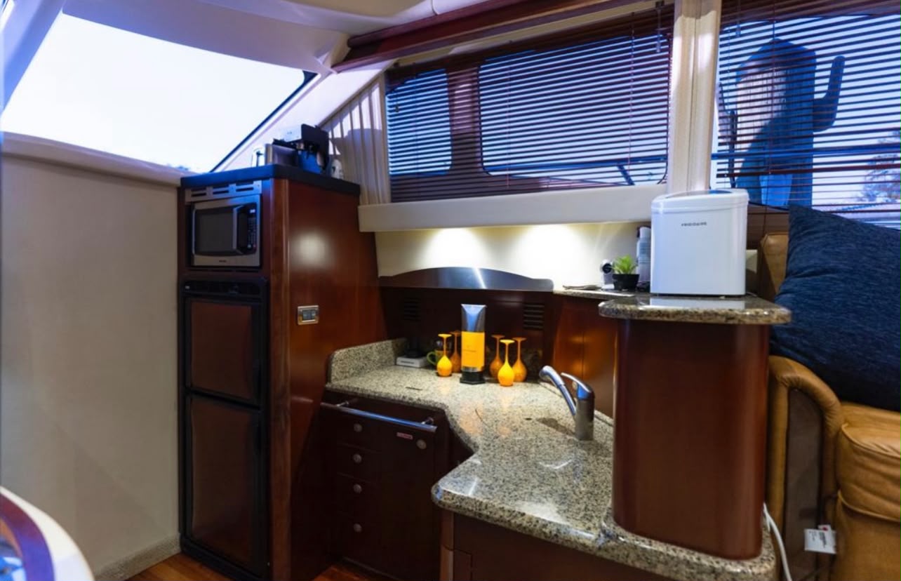 Sea Ray 54 ft — photo 4 of 10