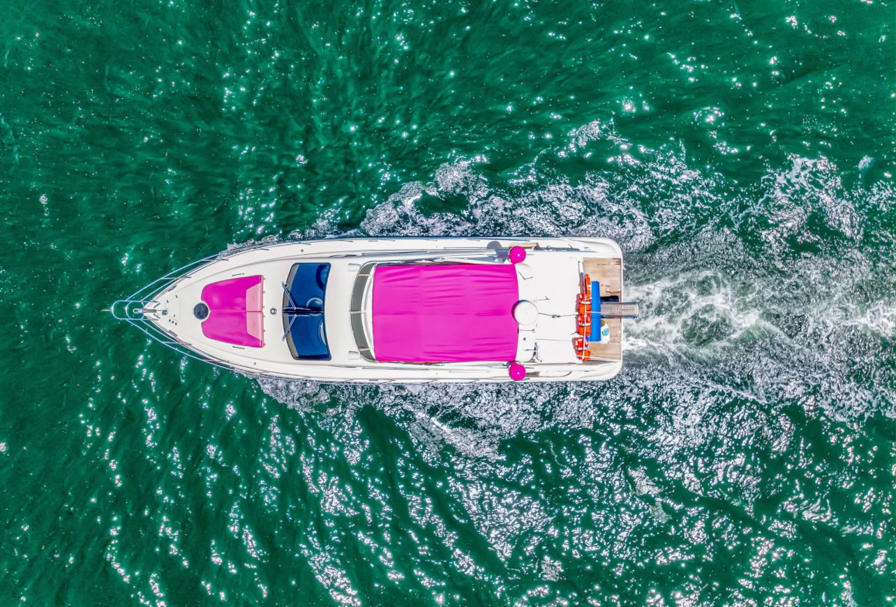 Azimut pink 60 ft — photo 10 of 10