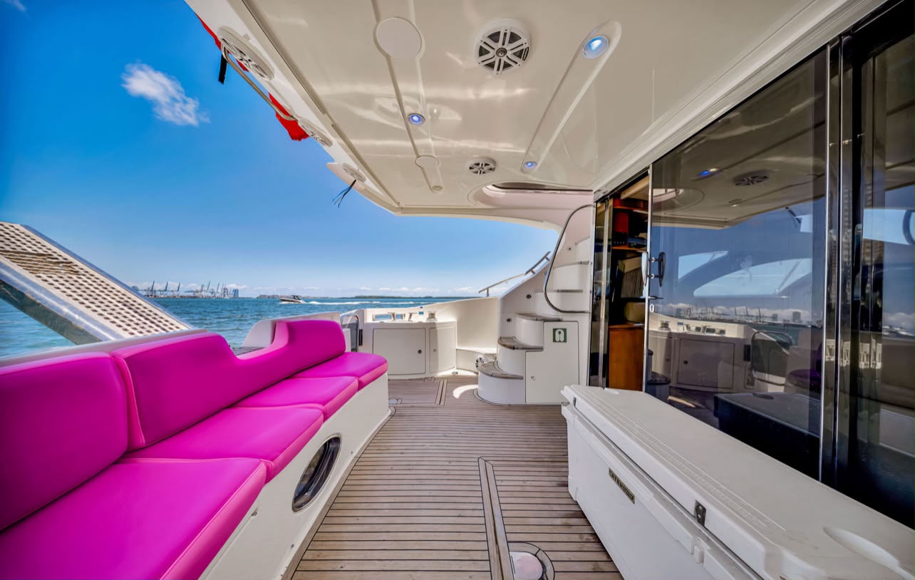 Azimut pink 60 ft — photo 8 of 10
