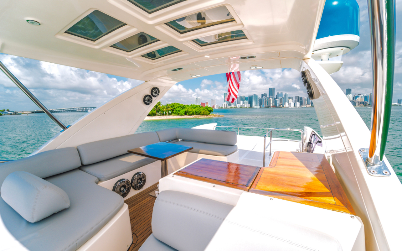Azimut 62 ft — photo 6 of 7
