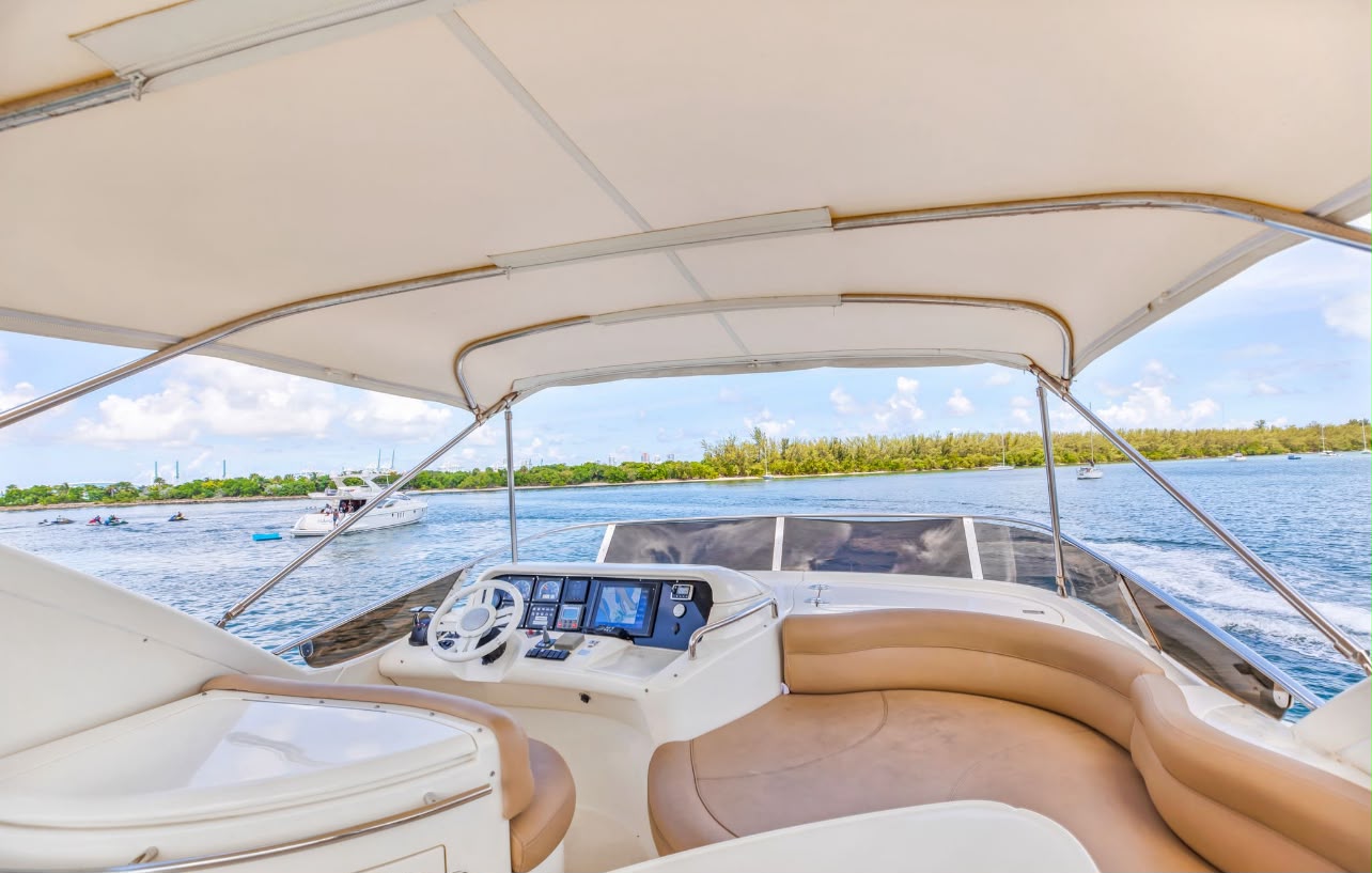 Azimut 55 ft — photo 3 of 7